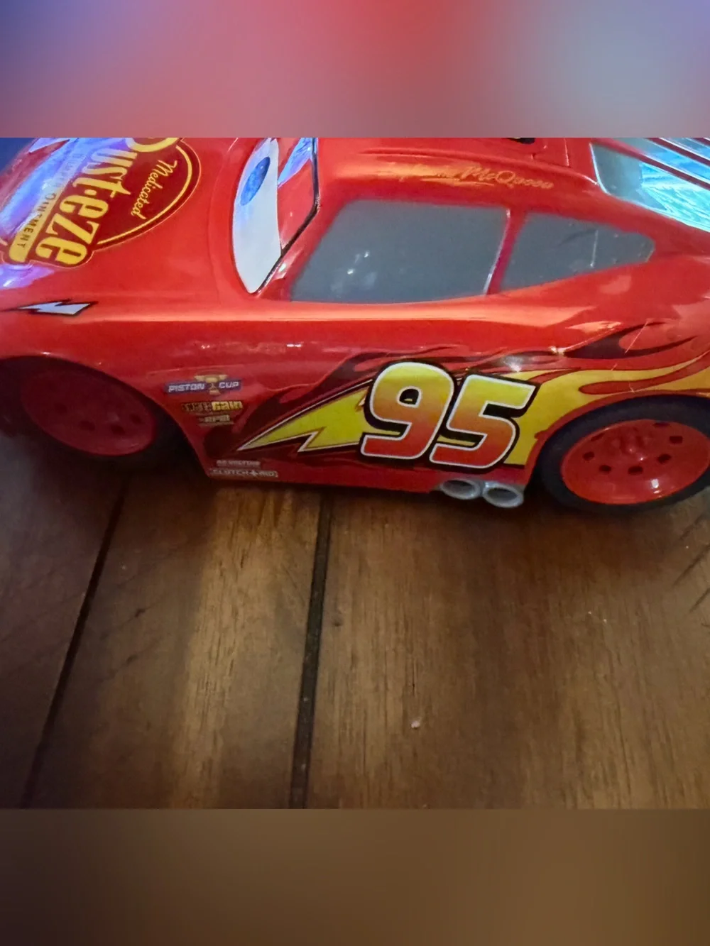 Lightning McQueen Remote Control Race Car w/ Remote